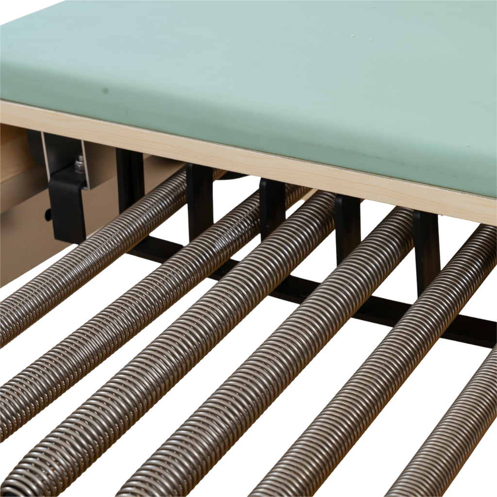 Kaleo Graphic Reformer – Maple & Oak Mix
